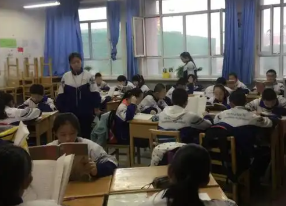 孩子生长的中心孩子的品格品德习惯等都是在家长教育中养成的 孩子生长的中心孩子的品格品德习惯等都是在家长教育中养成的