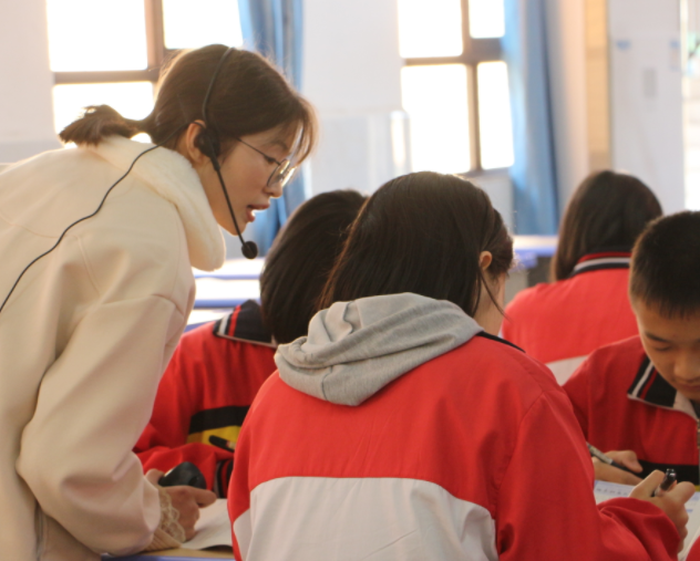 新教材新课程目标的讲堂施行才能推动高中双新常态化进讲堂