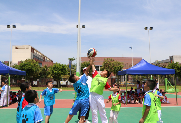 营造了和谐校园文化氛围还能引导学生从小培育积极健康兴趣爱好 营造了和谐校园文化氛围还能引导学生从小培育积极健康兴趣爱好