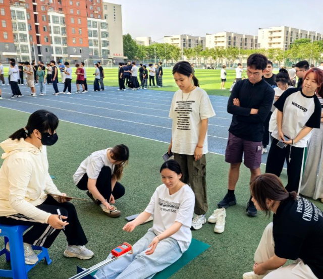 着力缩小城乡区域校际办学距离以教育温