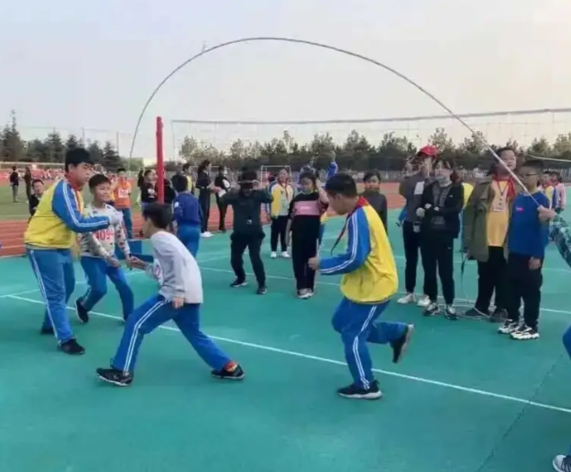 在动态中习得的团队精神与沟通才能是任