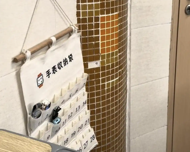 不能带着手机和电话手表入校初行阶段会遭遇部分学生和家长的不理解