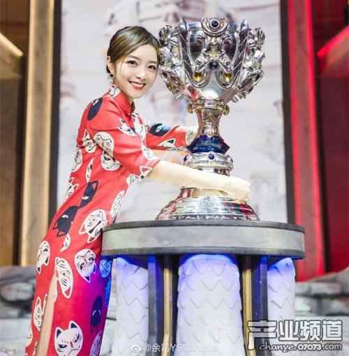 英雄联盟S9冠军FPX获多项提名