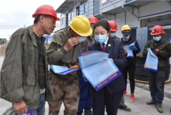 工人面对面讲解维权依法理性的理念认知构建和